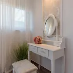 Julija Apartment *