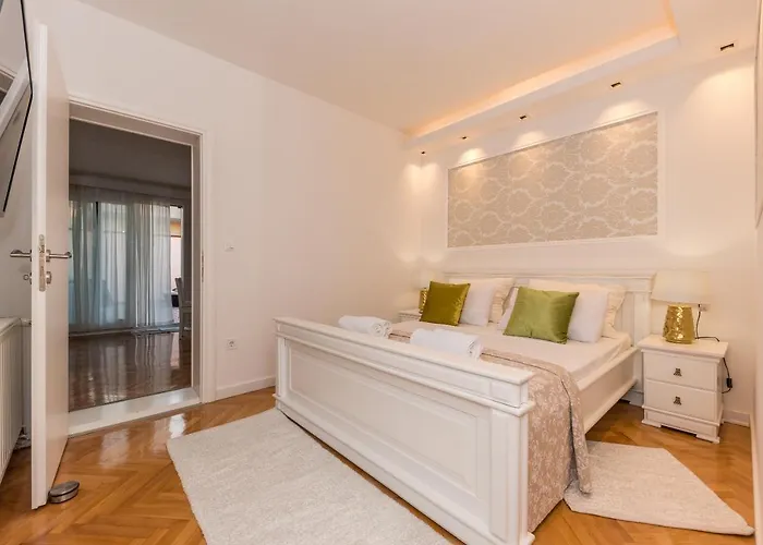 Julija Apartman Vodice