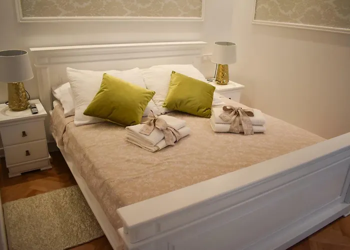 Julija * ヴォディツェ